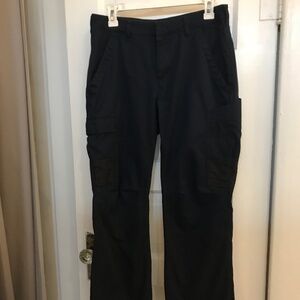 Cintas women navy  cargo pants size 4, 29” waist.